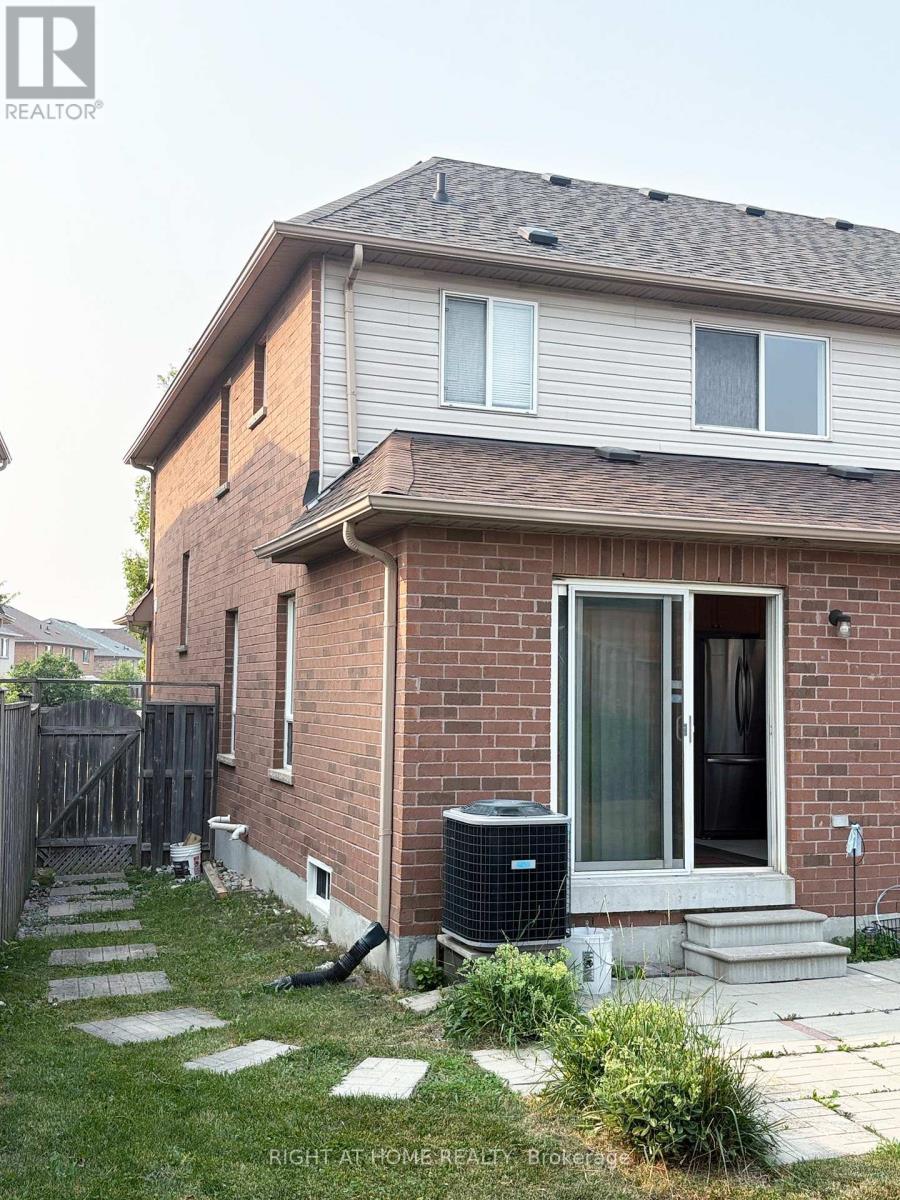 737 CABOTO TRAIL - 34