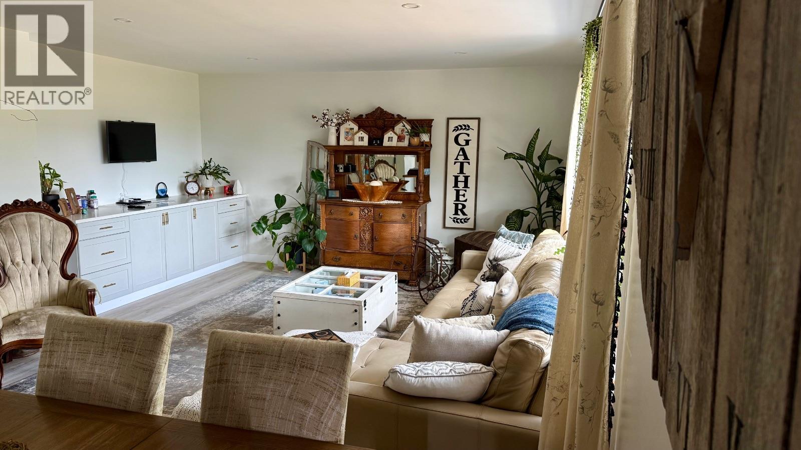 2190 BLACKWELL Avenue - 3