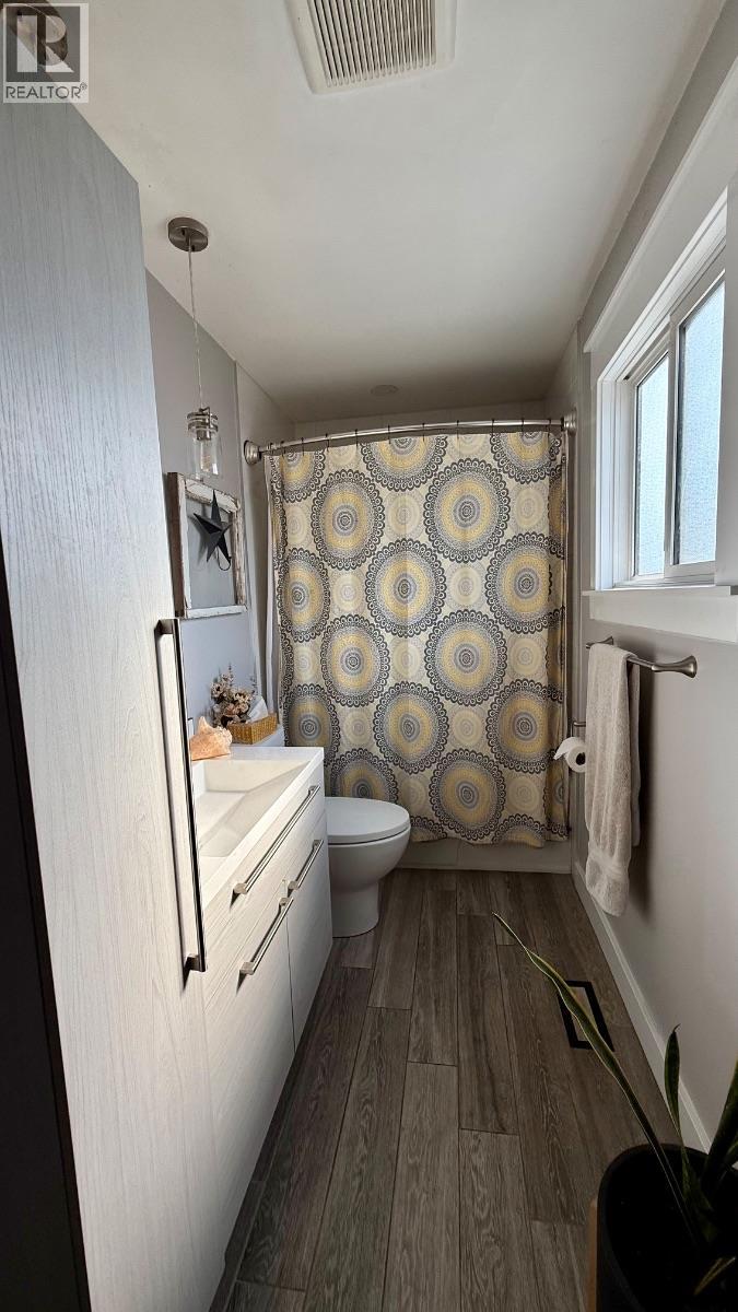 2190 BLACKWELL Avenue - 6