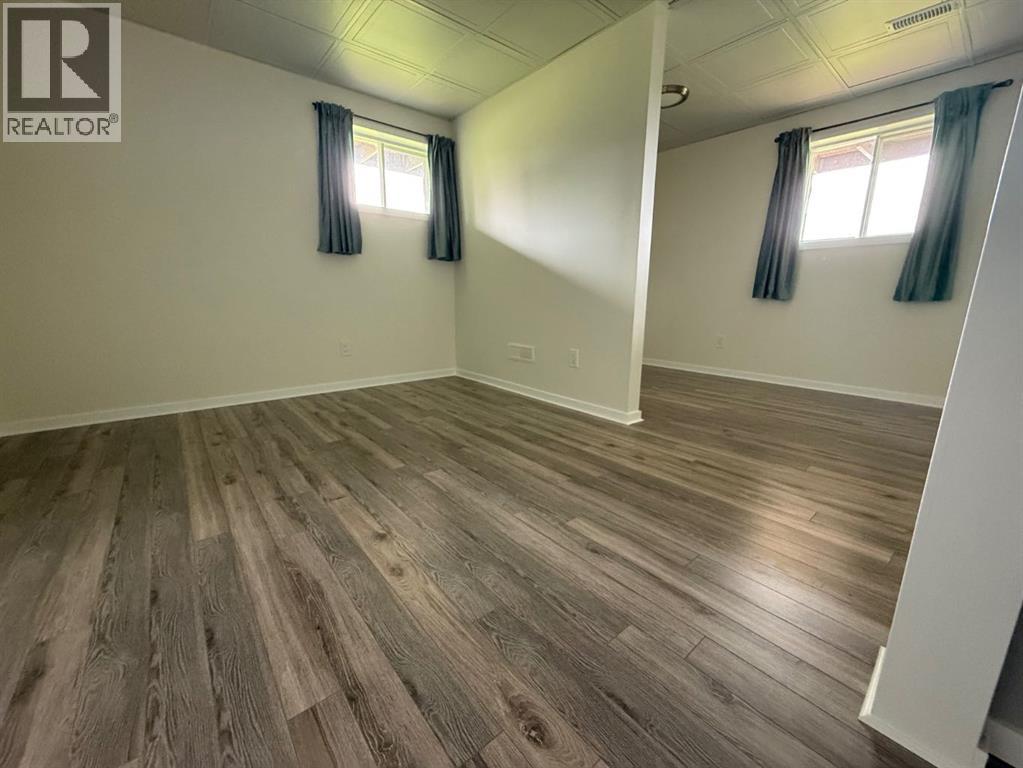 621088 RGE RD 53 NE - 16