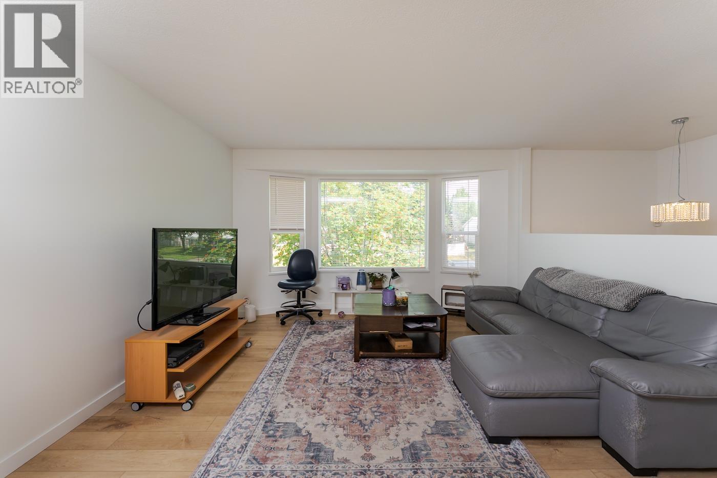 Photo 15 of 40 — 1497 MCCULLAGH AVENUE · Prince George, BC