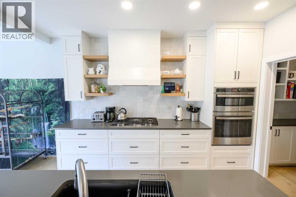 10717 150 Avenue - 9