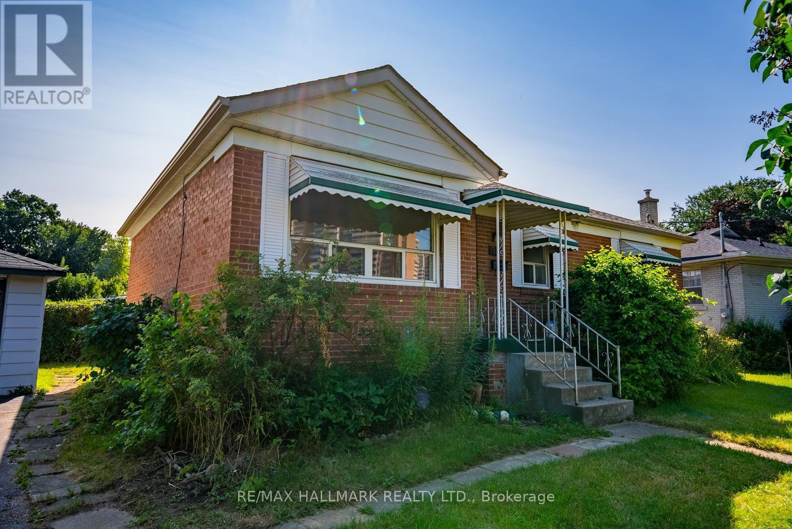31 FRIMETTE CRESCENT - 4
