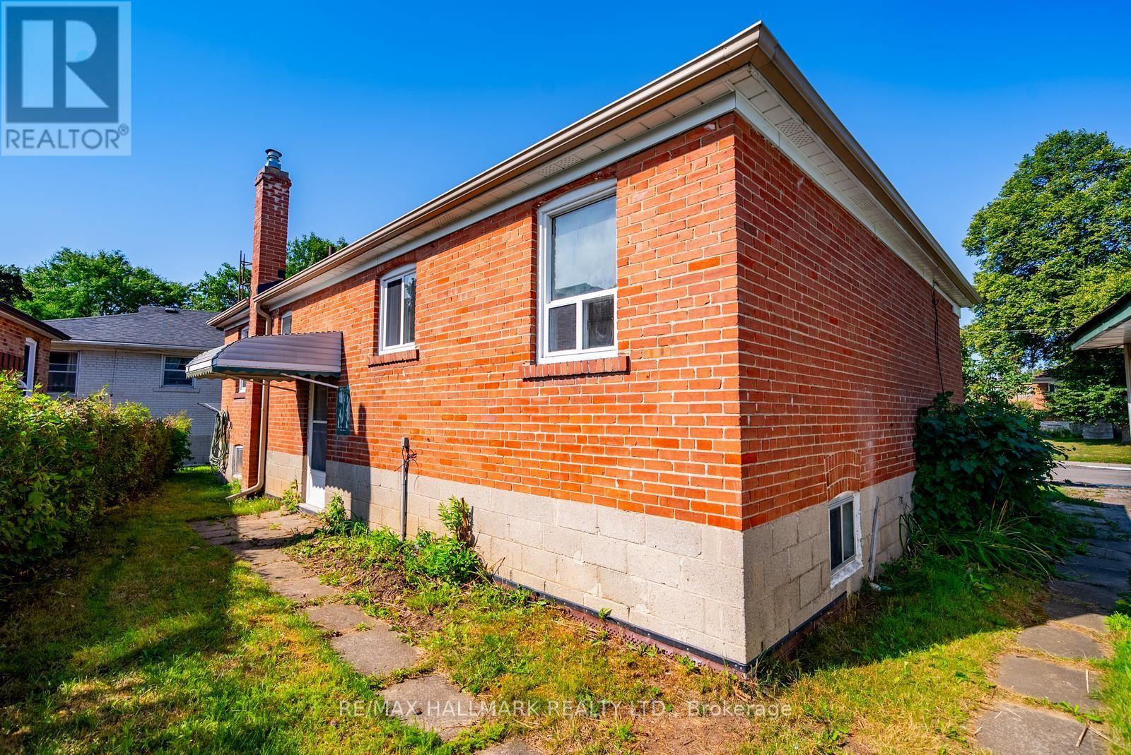 31 FRIMETTE CRESCENT - 6