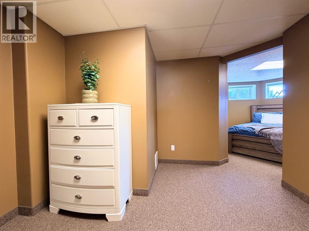 10221 74 Avenue - Image 48