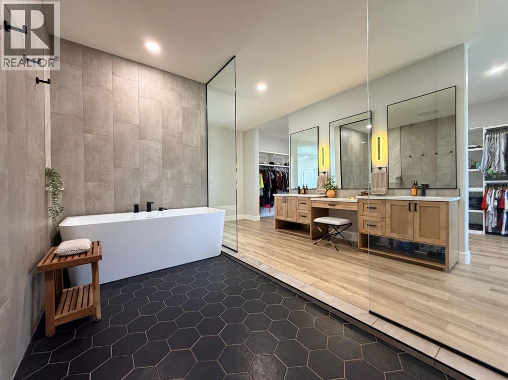 10221 74 Avenue - Image 29