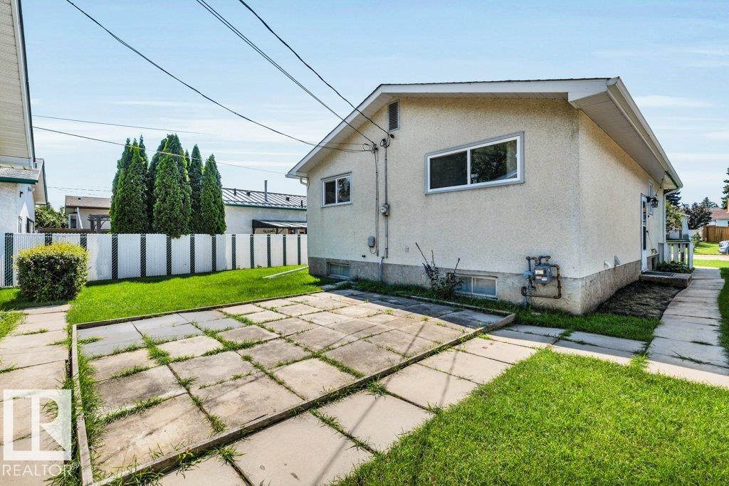 9 LINDEN ST S - 35