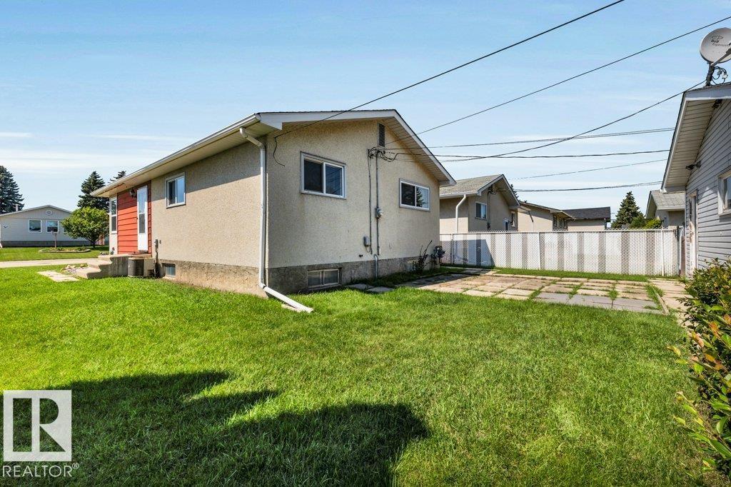 9 LINDEN ST S - Image 37