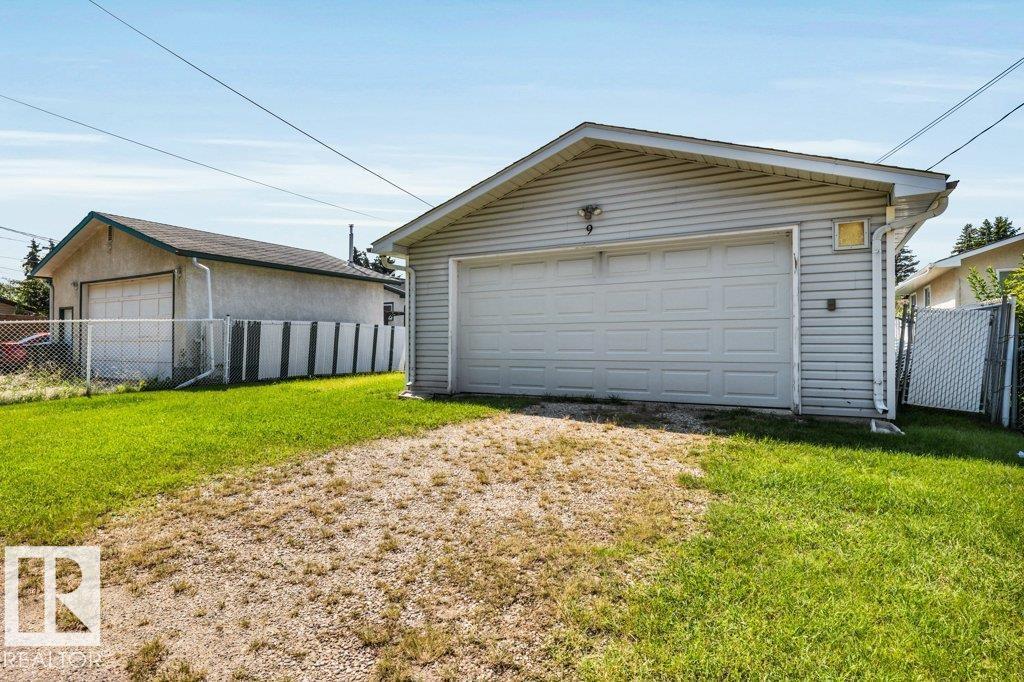 9 LINDEN ST S - Image 40
