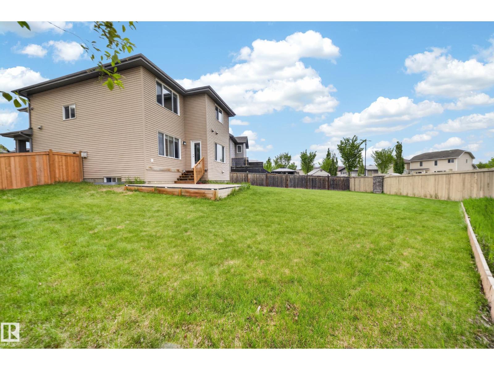 3639 15A ST NW - 66
