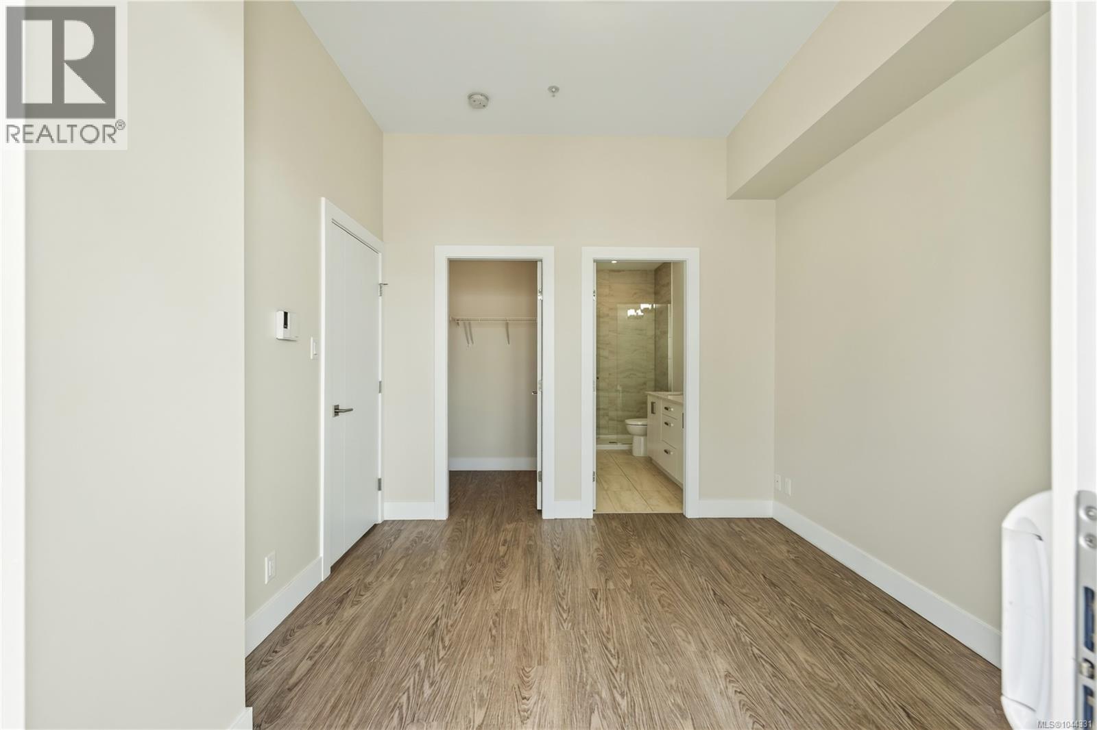 #607 91 Chapel St - 24