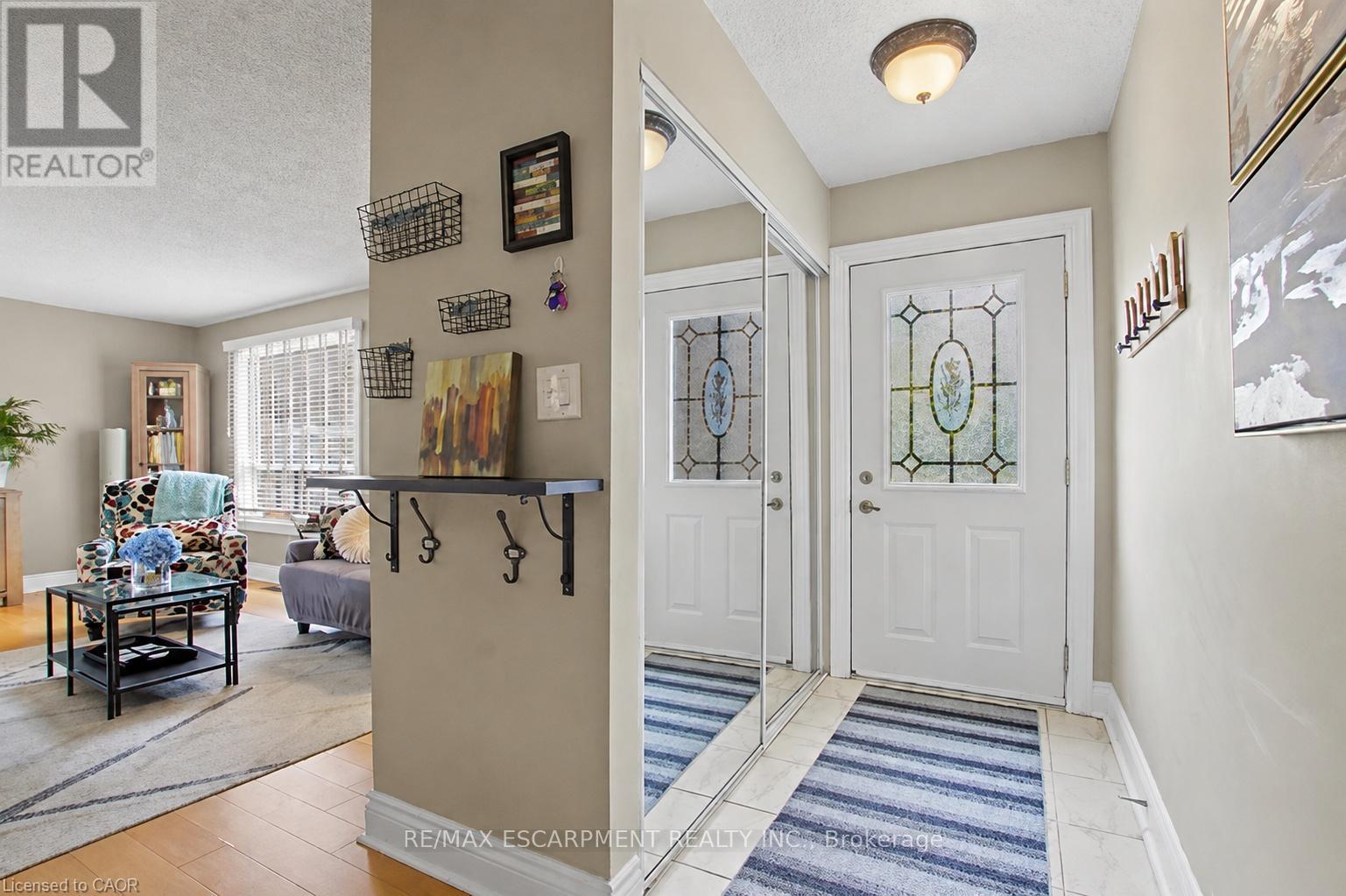 #4 661 FRANCIS ROAD - 3