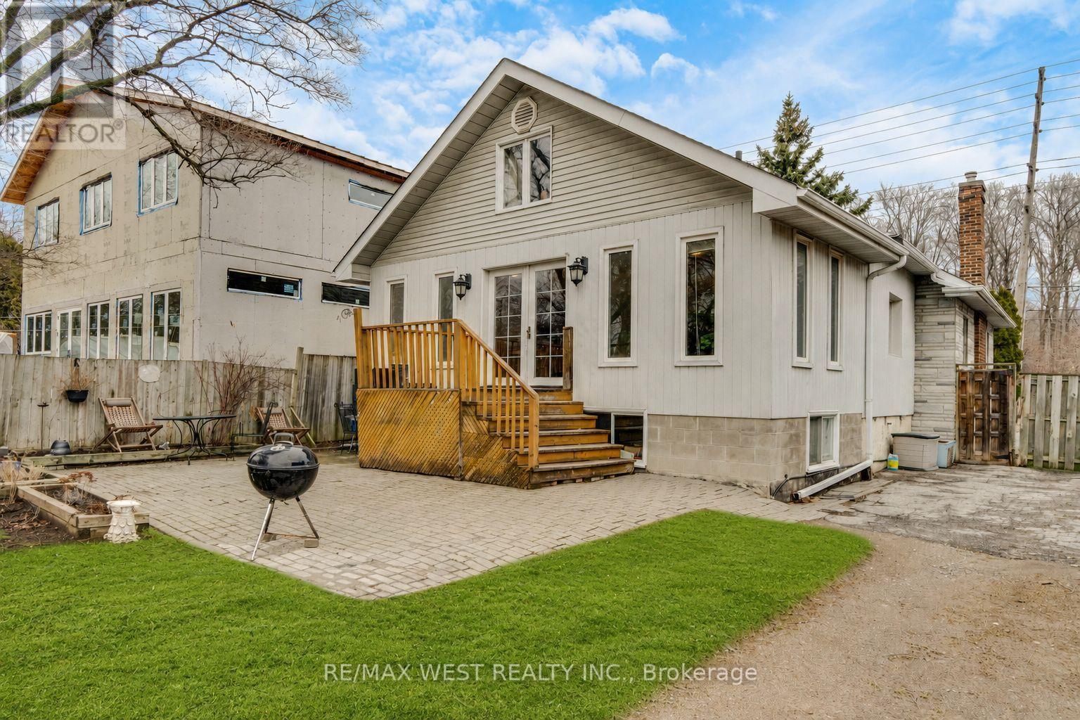 1518 CAWTHRA ROAD - 12