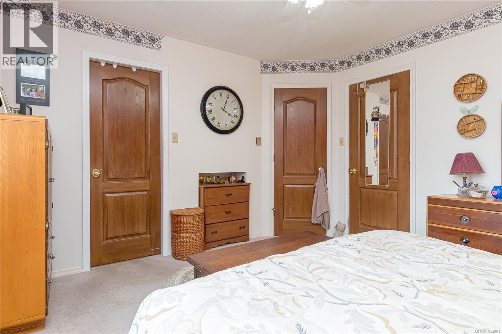 851 Breakwater Rd - 16