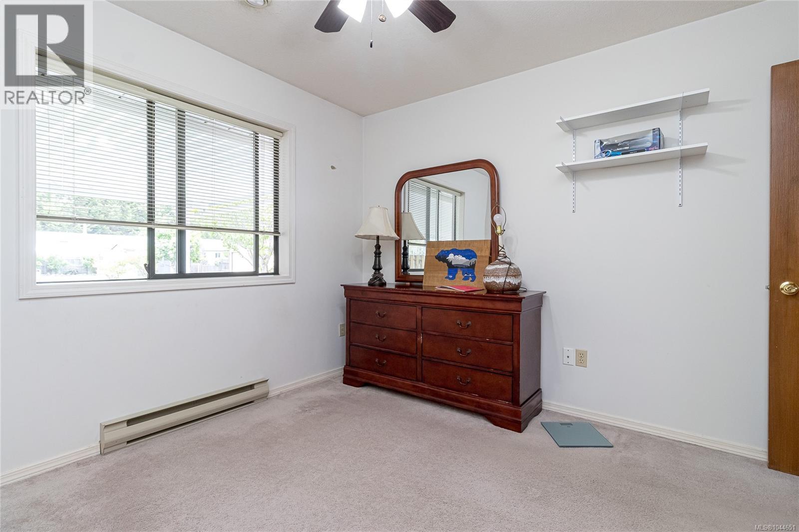 851 Breakwater Rd - 19