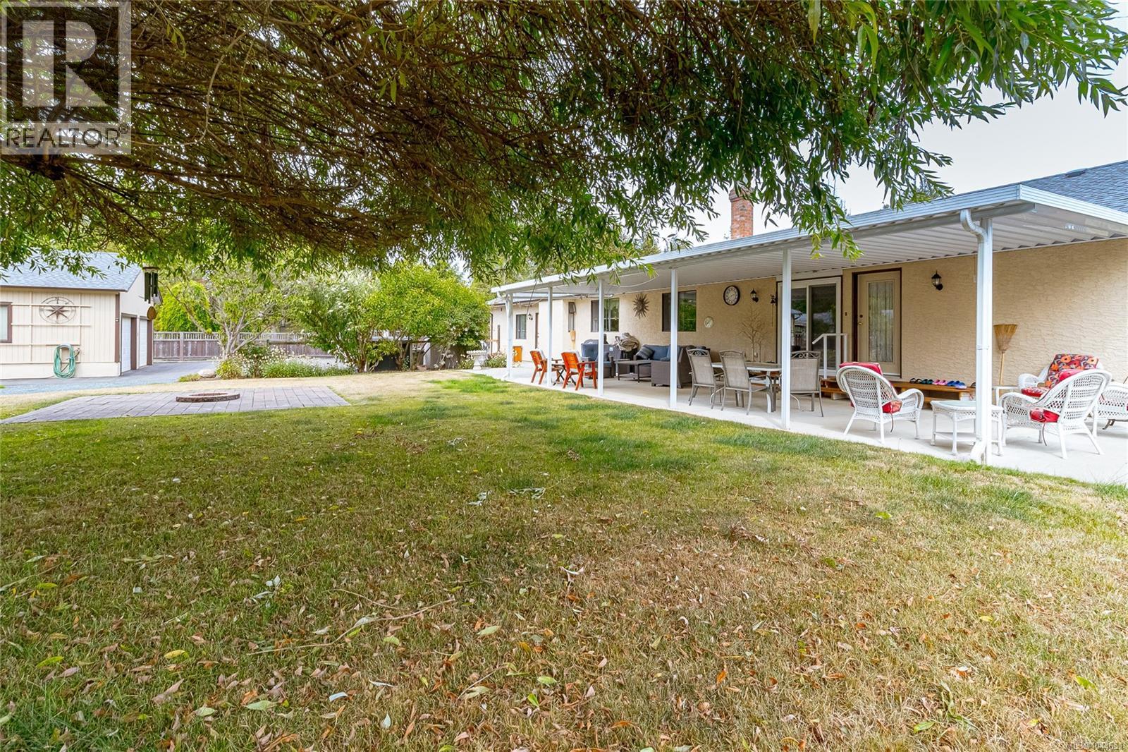 851 Breakwater Rd - 32