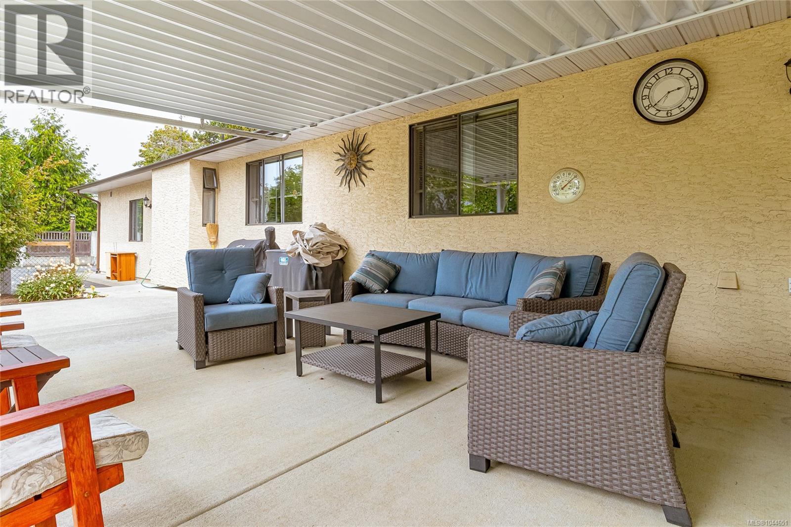 851 Breakwater Rd - 31