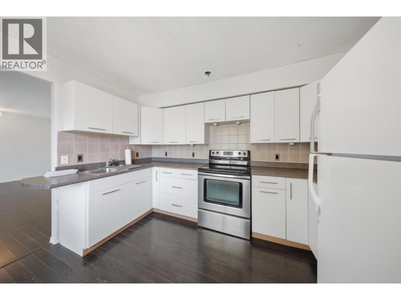 9311 103 AVENUE - 3