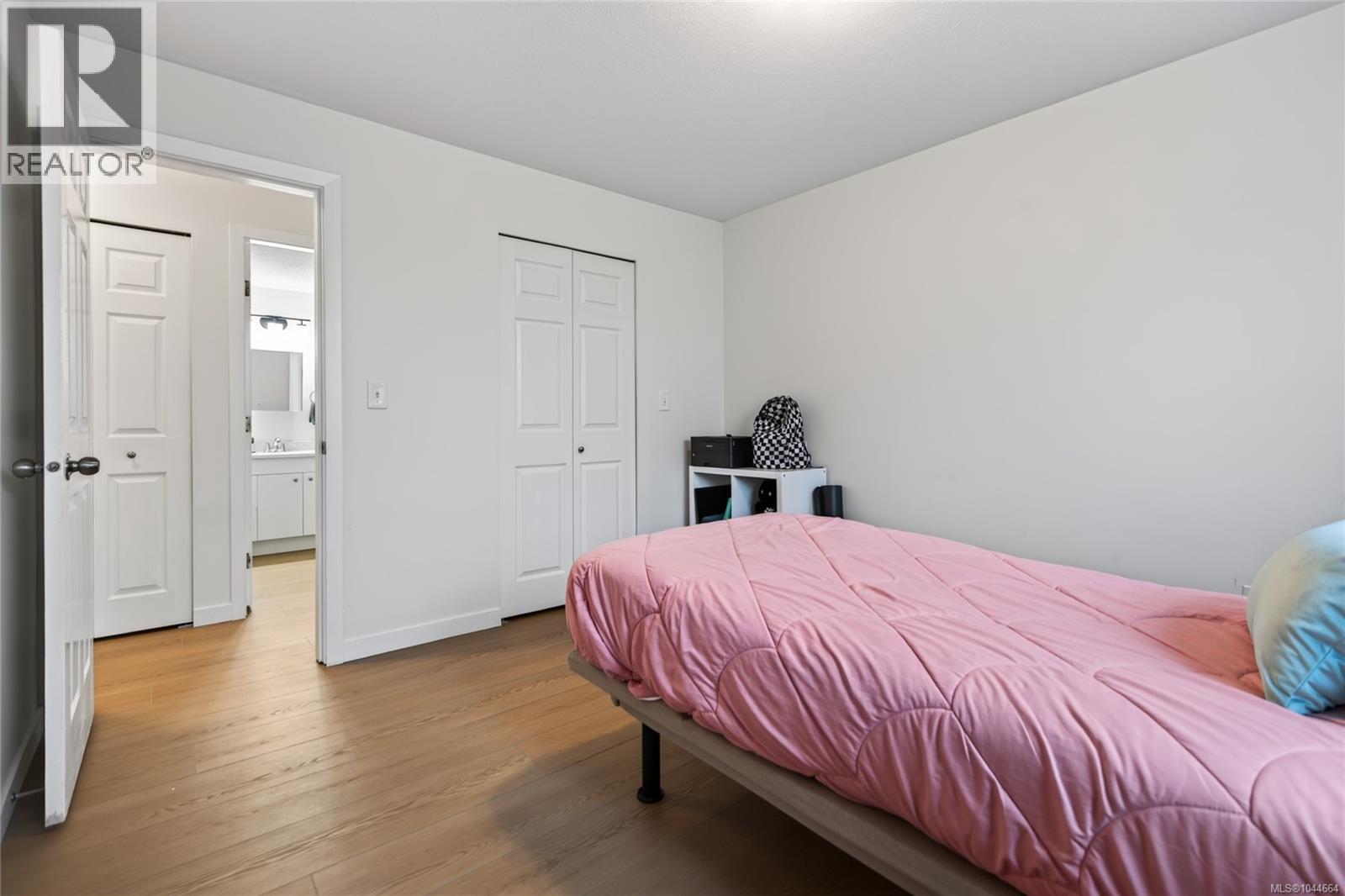 #2 840 Braidwood Rd - 18