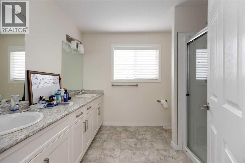 120 Warren, Fort McMurray