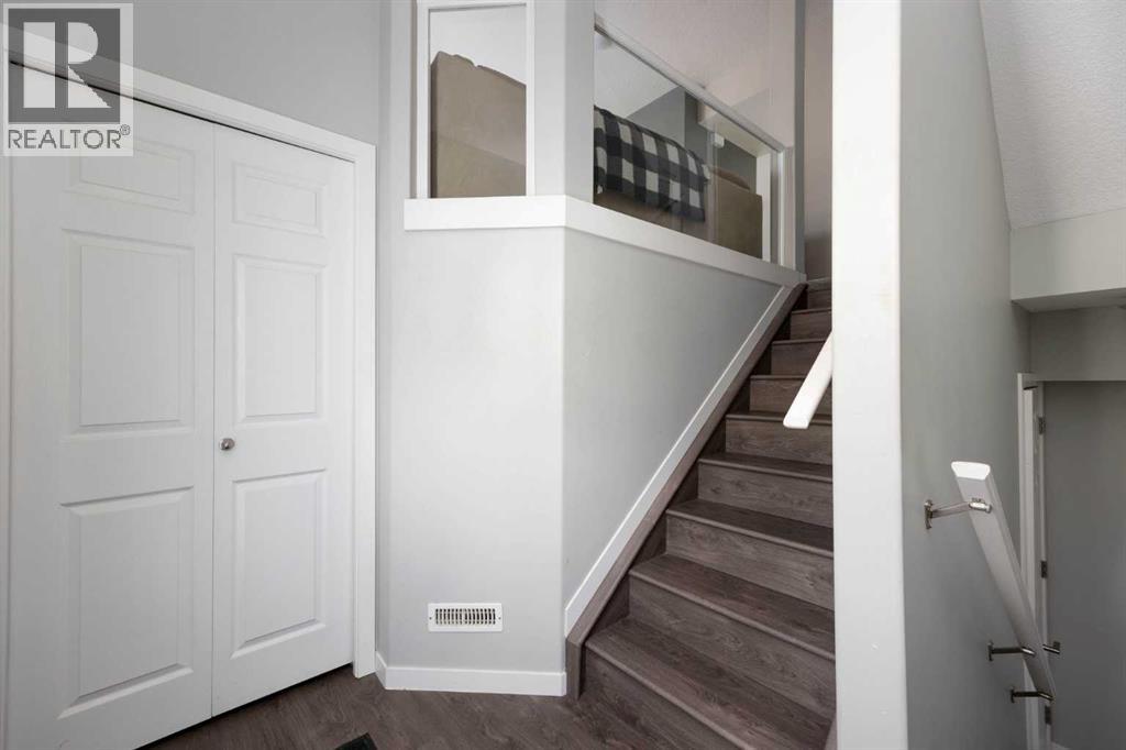 120 Warren, Fort McMurray