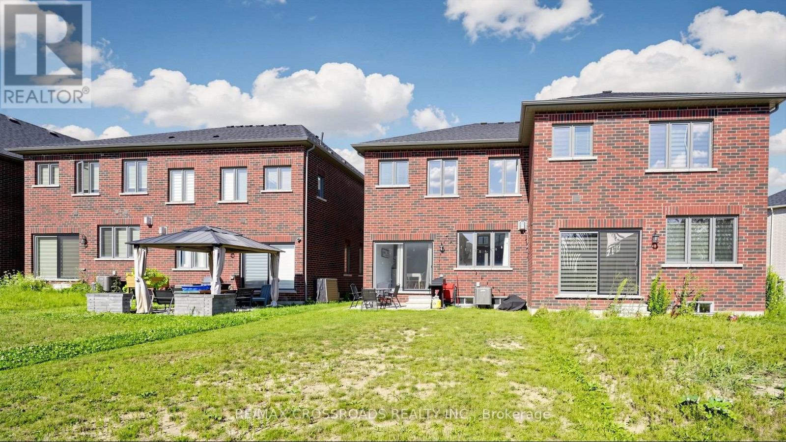 184 HUNTINGFORD TRAIL - 45