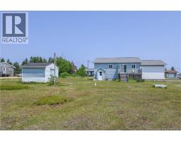 Foyer - 33 De La Baie Street, Maisonnette, NB E8N2A9 Photo 6