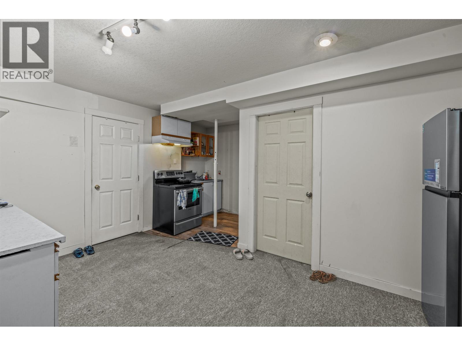 6857 WESTGATE AVENUE - 22