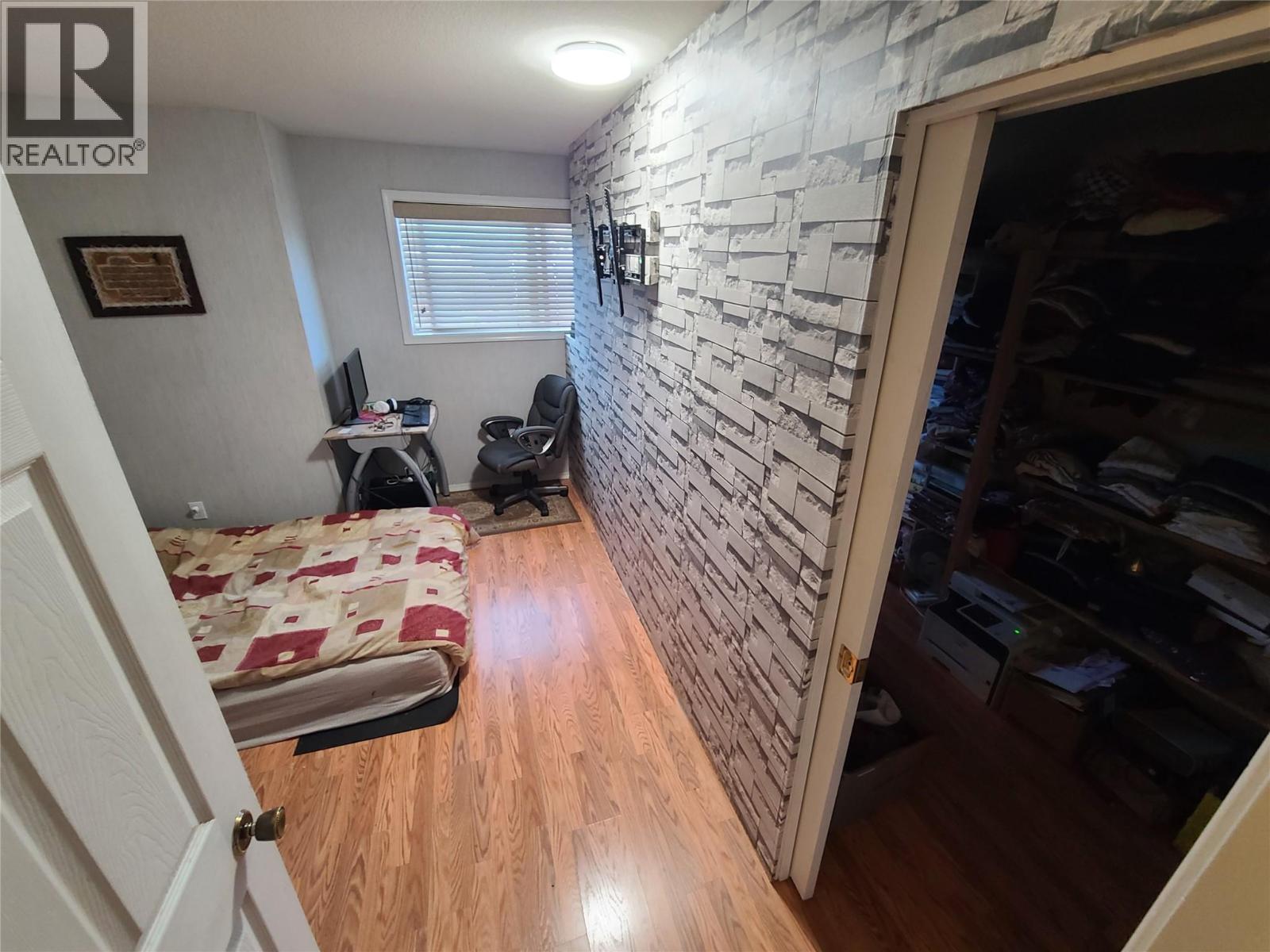 #107 335 33 Highway E - 22