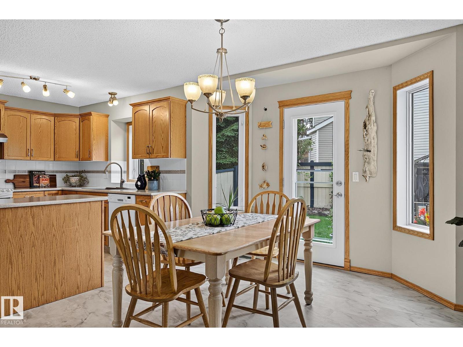 385 MEADOWVIEW TC - Image 14