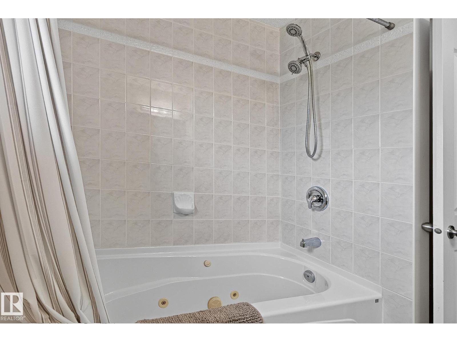 385 MEADOWVIEW TC - Image 36