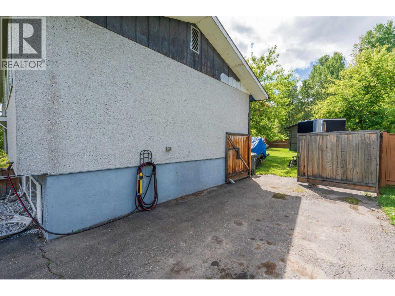 2099 MACDONALD AVENUE, Prince George