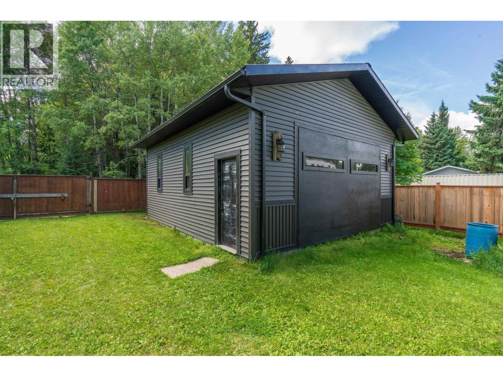 2099 MACDONALD AVENUE, Prince George
