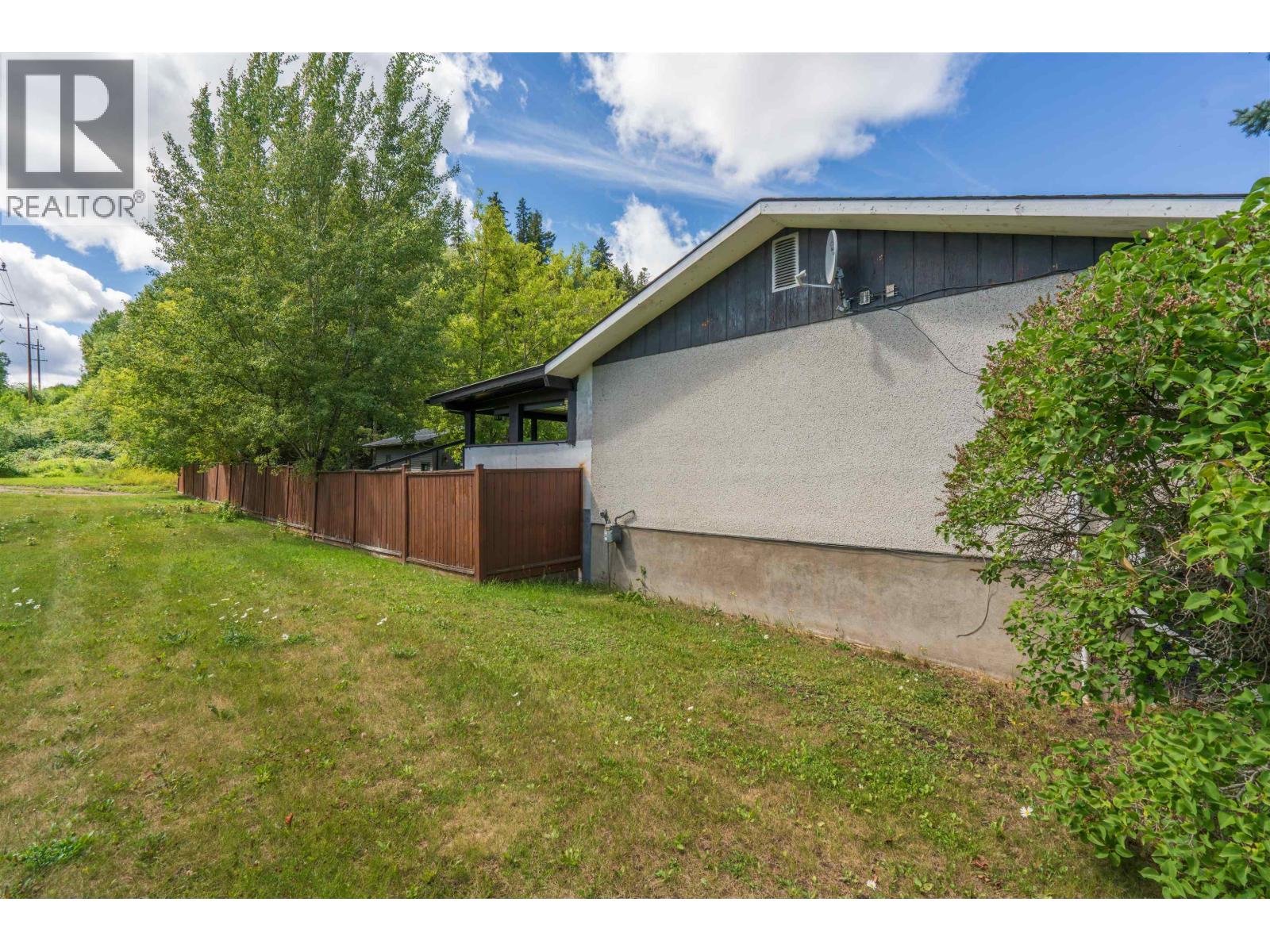 2099 MACDONALD AVENUE, Prince George