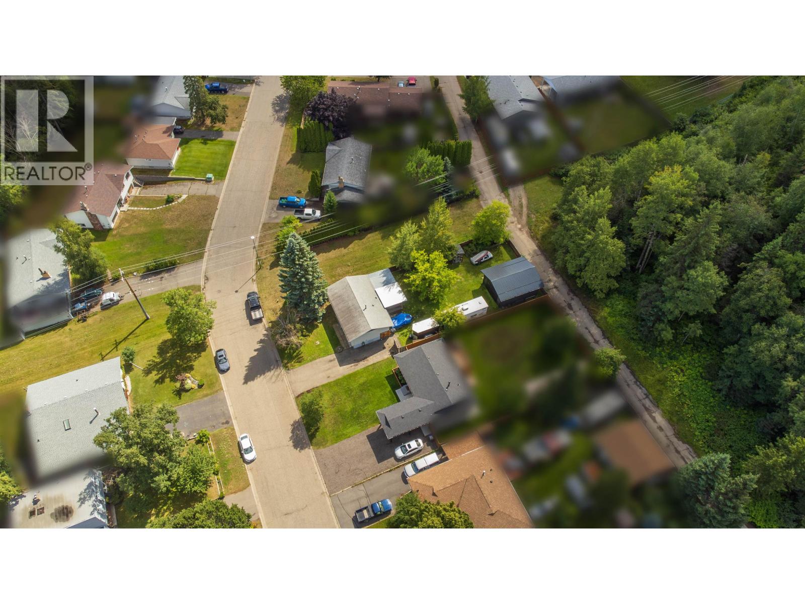 2099 MACDONALD AVENUE - 22