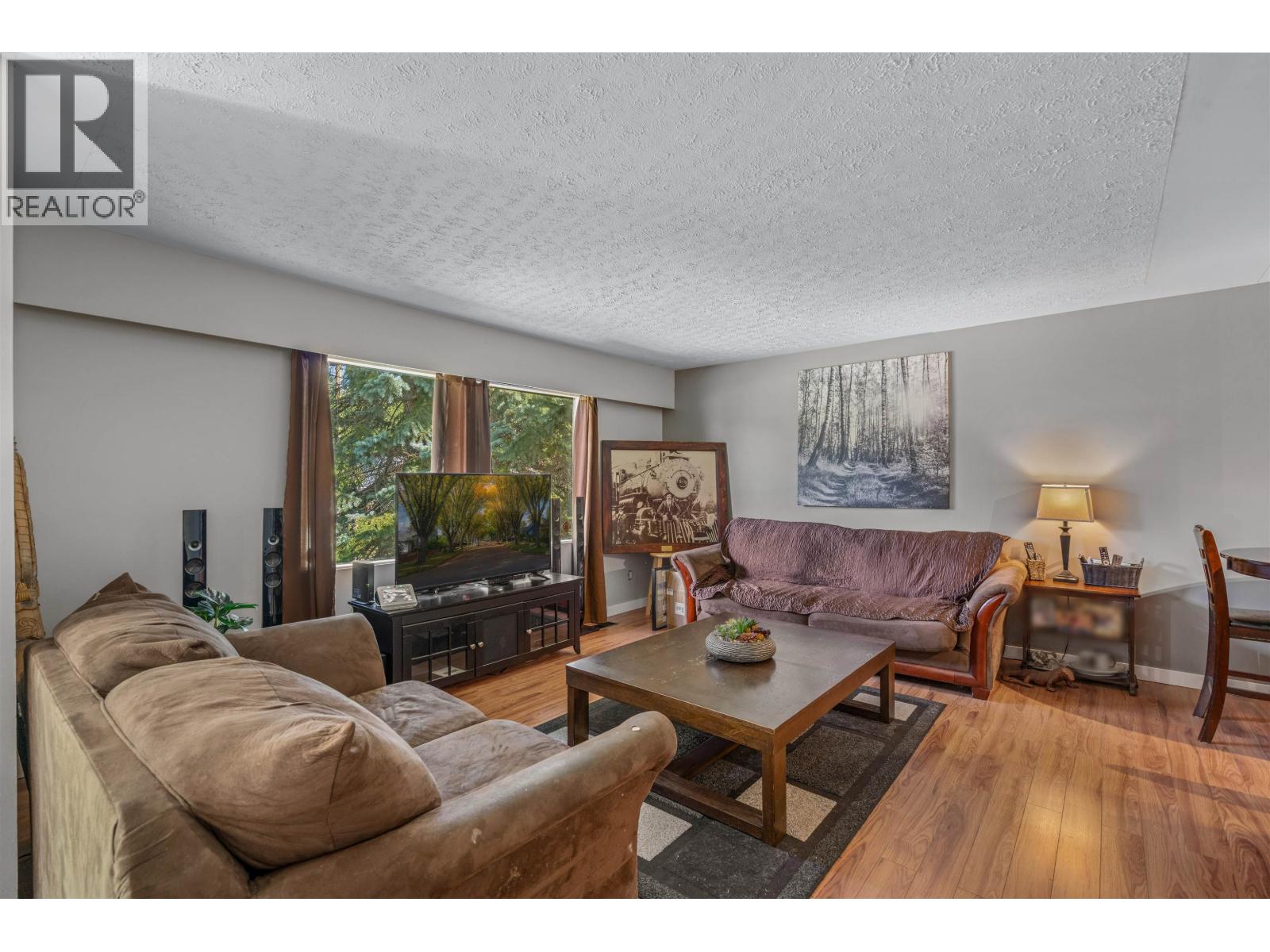2099 MACDONALD AVENUE - 9