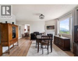 4pc Ensuite bath - 1961 16 Street Ne, Salmon Arm, BC V1E3Z8 Photo 12