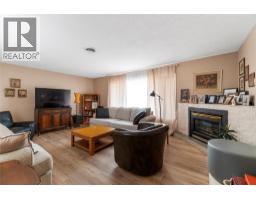 1961 16 Street Ne, Salmon Arm, BC V1E3Z8 Photo 17