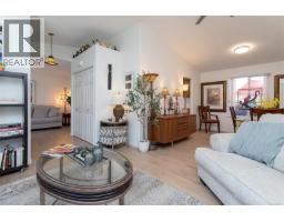 Living room - 20 Eagle Lane, View Royal, BC V9A7M2 Photo 9