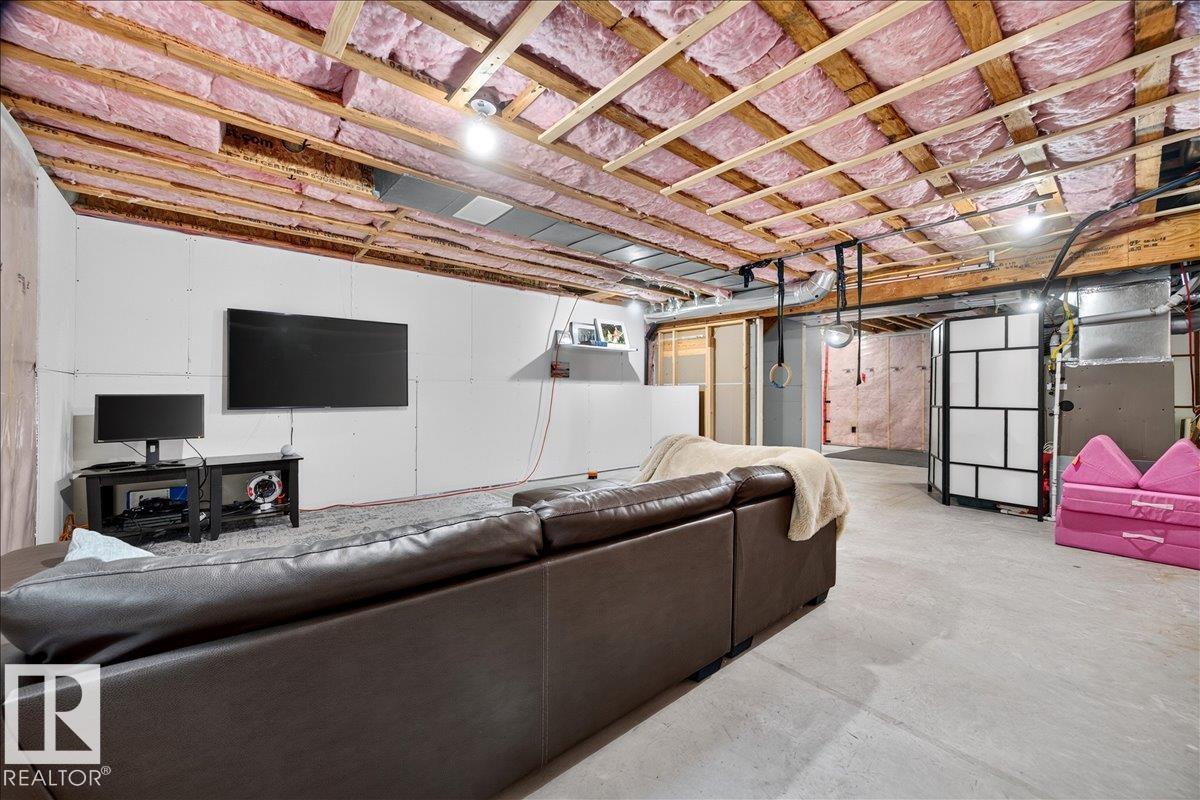 3043 KESWICK WY SW - 44
