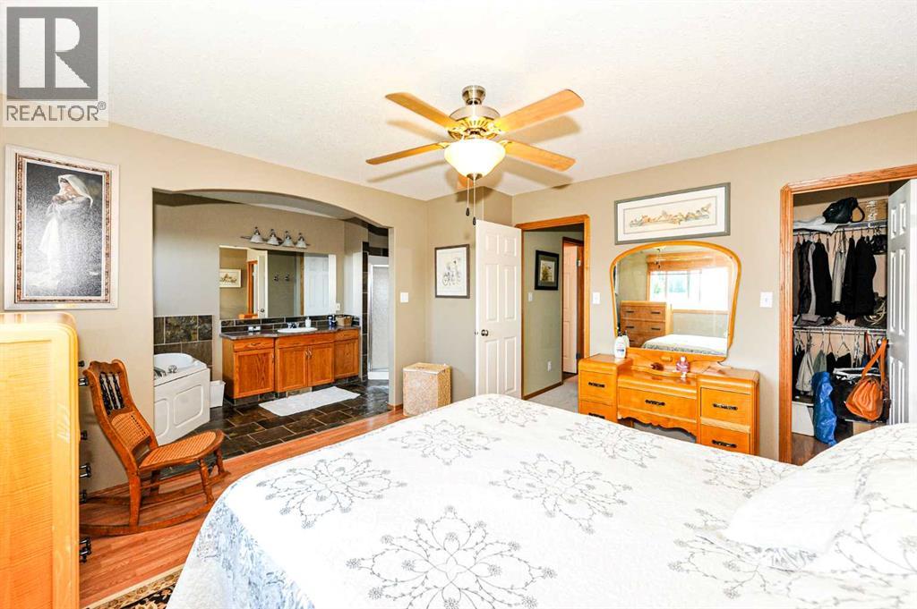 4009 69A Street Close - 16