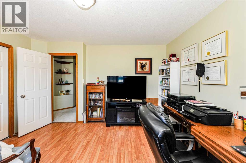 4009 69A Street Close - 24