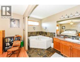 4009 69a Street Close, Camrose, AB T4V4X9 Photo 20