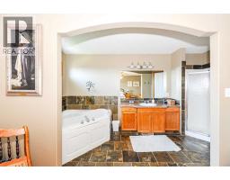 4009 69a Street Close, Camrose, AB T4V4X9 Photo 18
