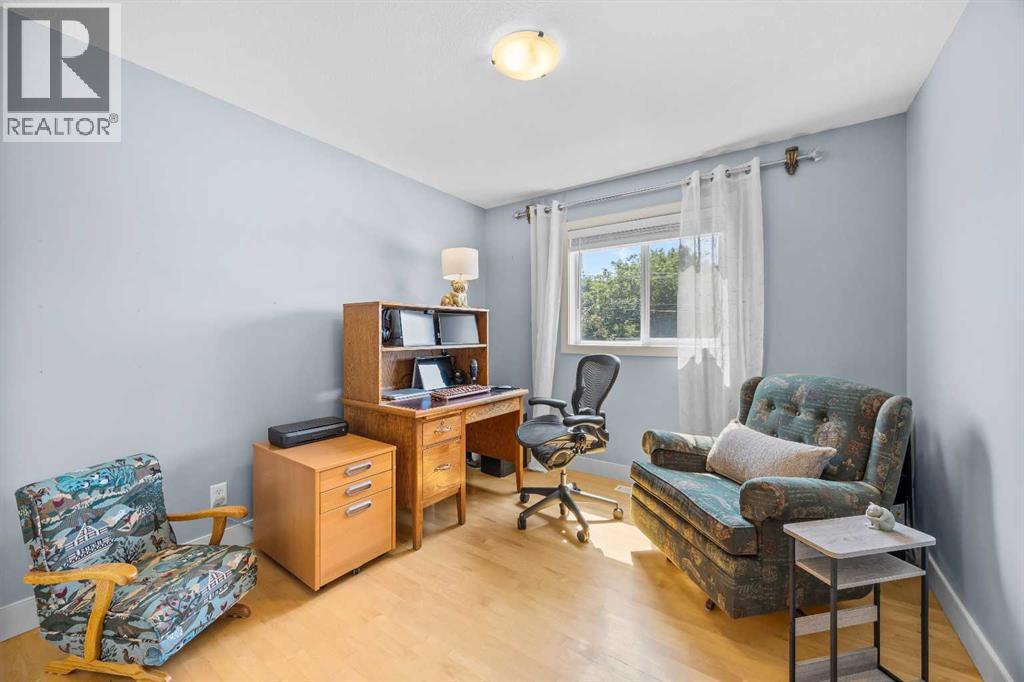 301 29 Avenue NE - Image 29