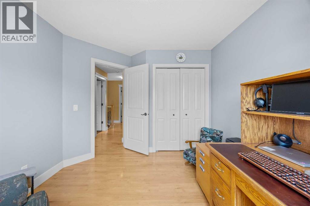 301 29 Avenue NE - Image 30