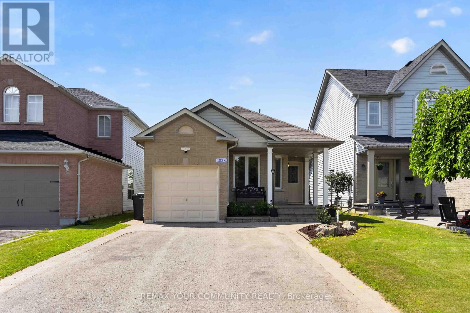 1038 GRANDLEA COURT - 1