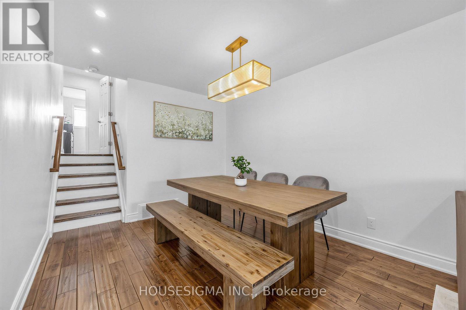 61 RUTHMAR CRESCENT - 6