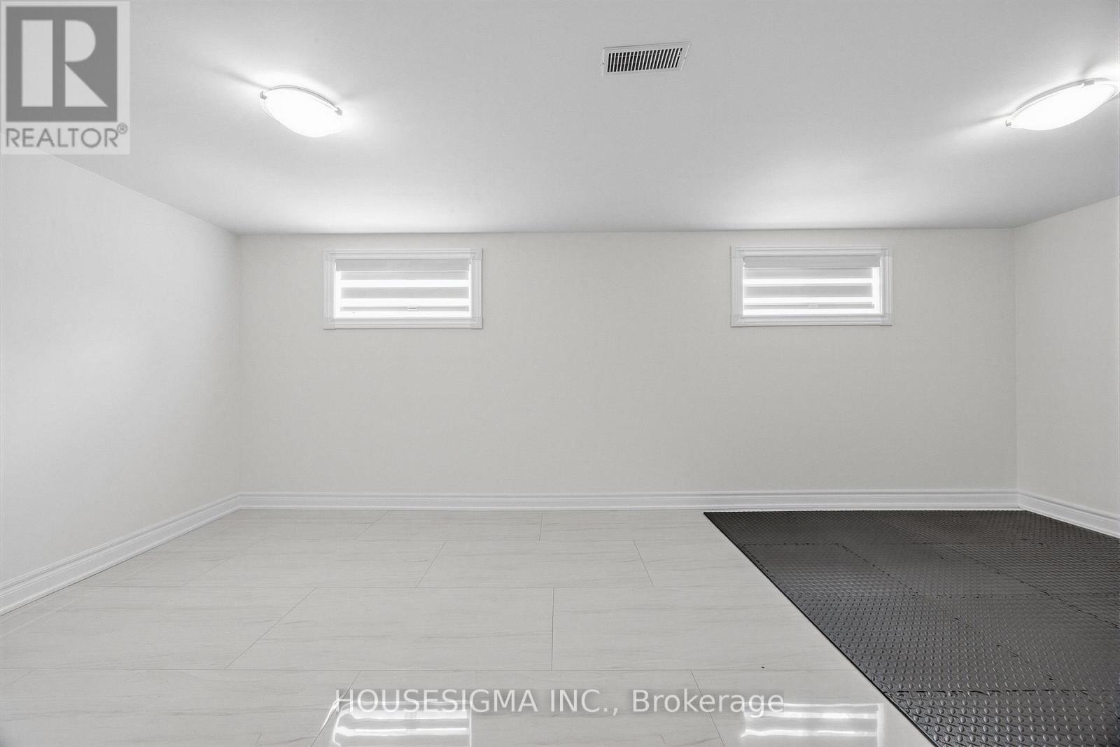 61 RUTHMAR CRESCENT - 21