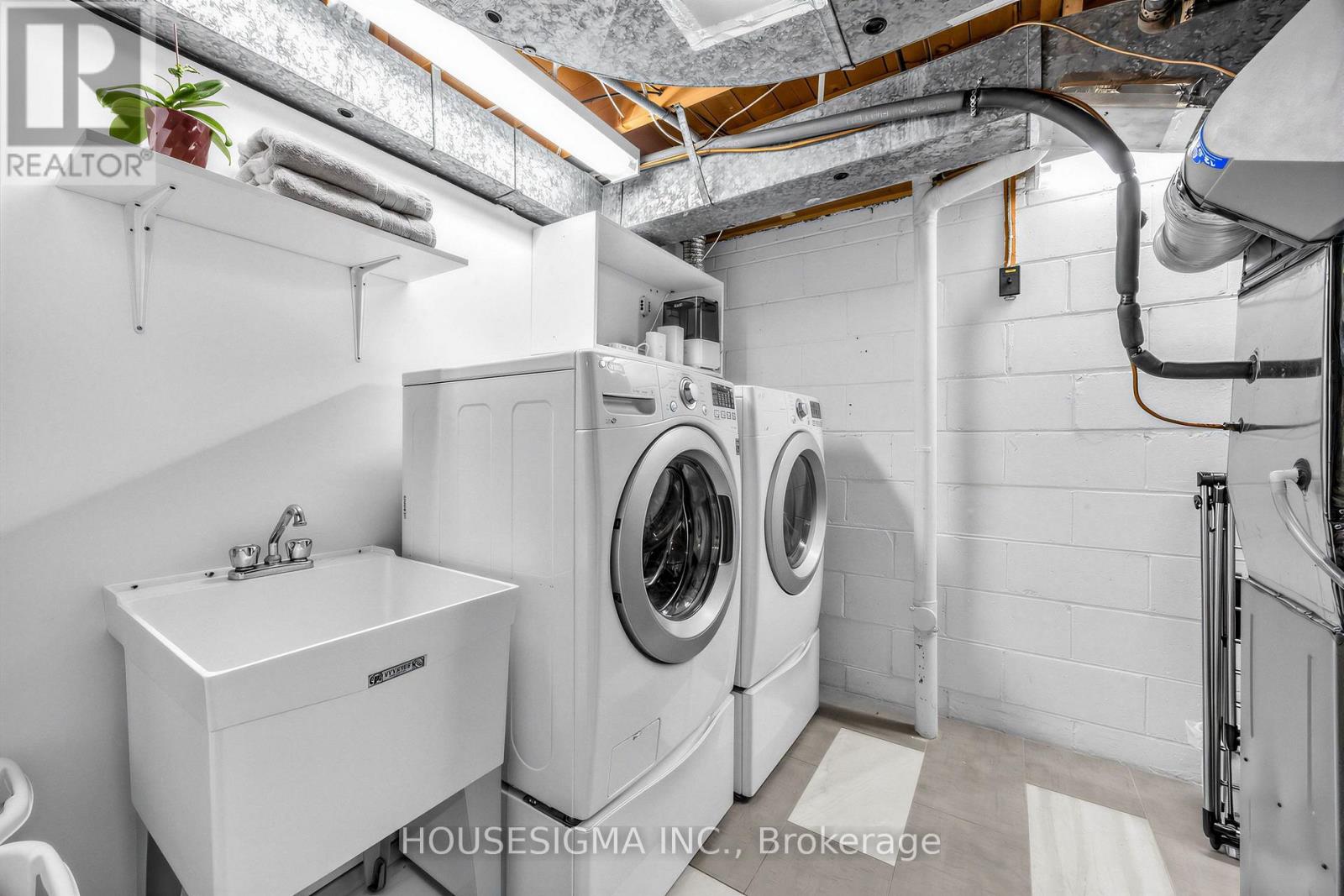 61 RUTHMAR CRESCENT - 22